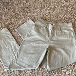 Lee relaxed fit at the waist light beige size 8